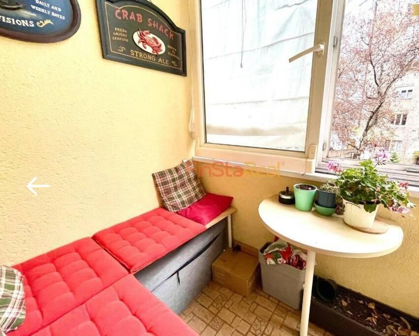 Economy Apartment 2 Min From The Main Station Bratislava Exteriér fotografie